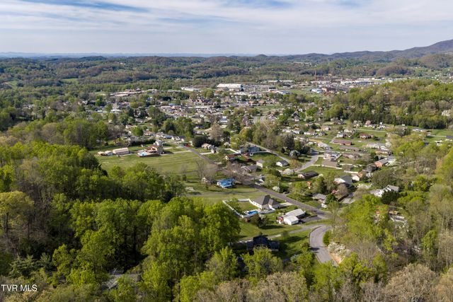 1823 Woodhaven Drive, Elizabethton, TN 37643