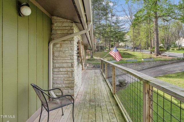 1823 Woodhaven Drive, Elizabethton, TN 37643