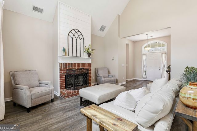 16 Forest Point, Newnan, GA 30265