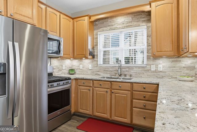 16 Forest Point, Newnan, GA 30265