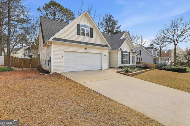 16 Forest Point, Newnan, GA 30265