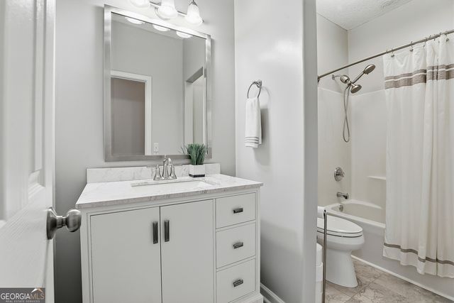 16 Forest Point, Newnan, GA 30265