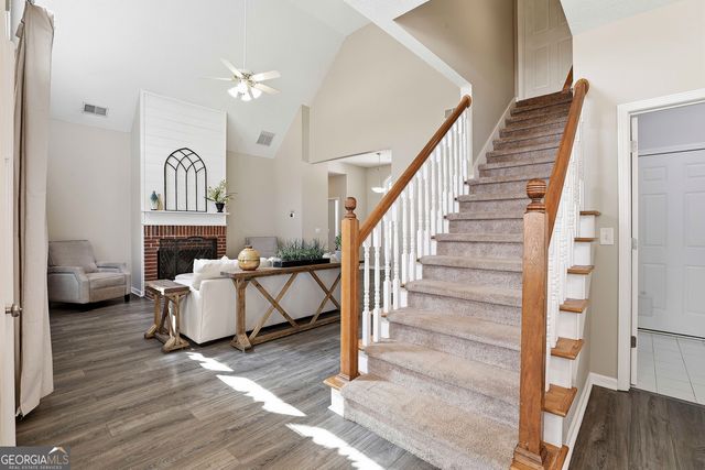 16 Forest Point, Newnan, GA 30265