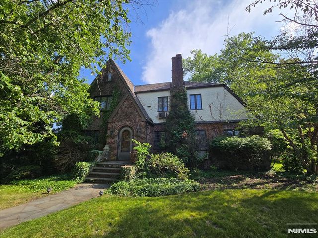 220 Manor Road, Ridgewood, NJ 07450