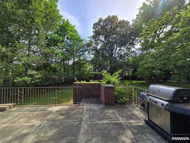 220 Manor Road, Ridgewood, NJ 07450