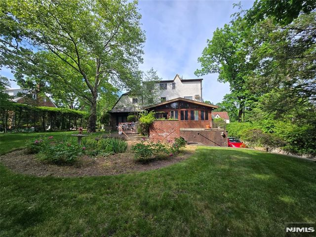 220 Manor Road, Ridgewood, NJ 07450