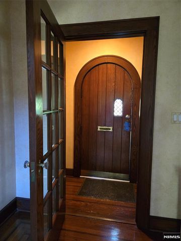 220 Manor Road, Ridgewood, NJ 07450