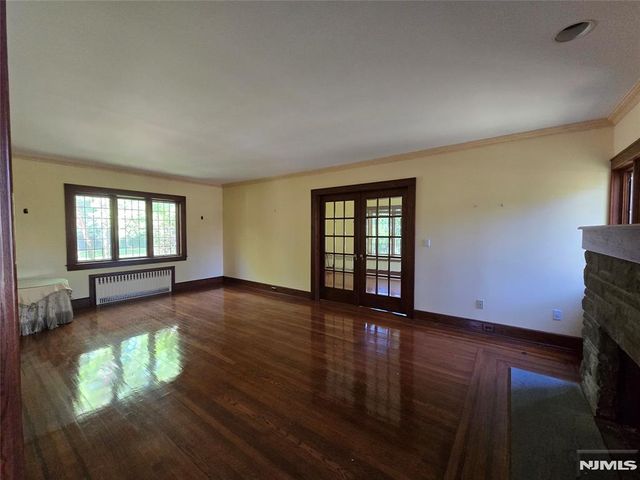 220 Manor Road, Ridgewood, NJ 07450