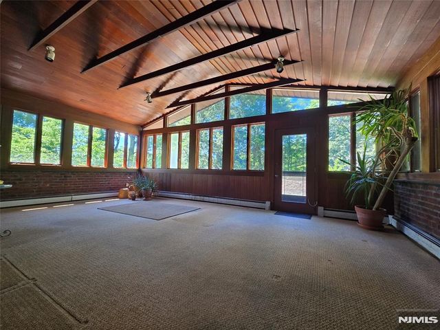 220 Manor Road, Ridgewood, NJ 07450