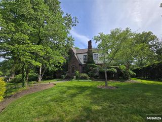 220 Manor Road, Ridgewood, NJ 07450