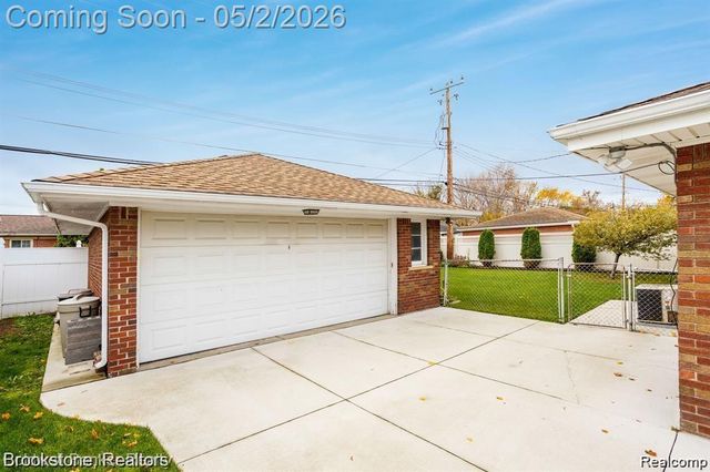 20571 BROOKLAWN Drive, Dearborn Heights, MI 48127