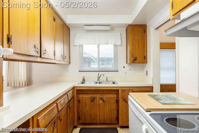 20571 BROOKLAWN Drive, Dearborn Heights, MI 48127