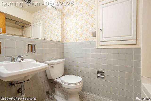 20571 BROOKLAWN Drive, Dearborn Heights, MI 48127