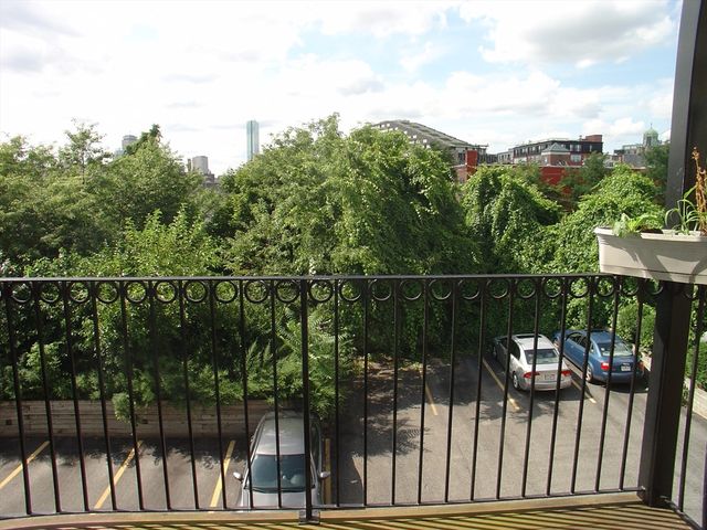 50 B Street 6, Boston, MA 02127
