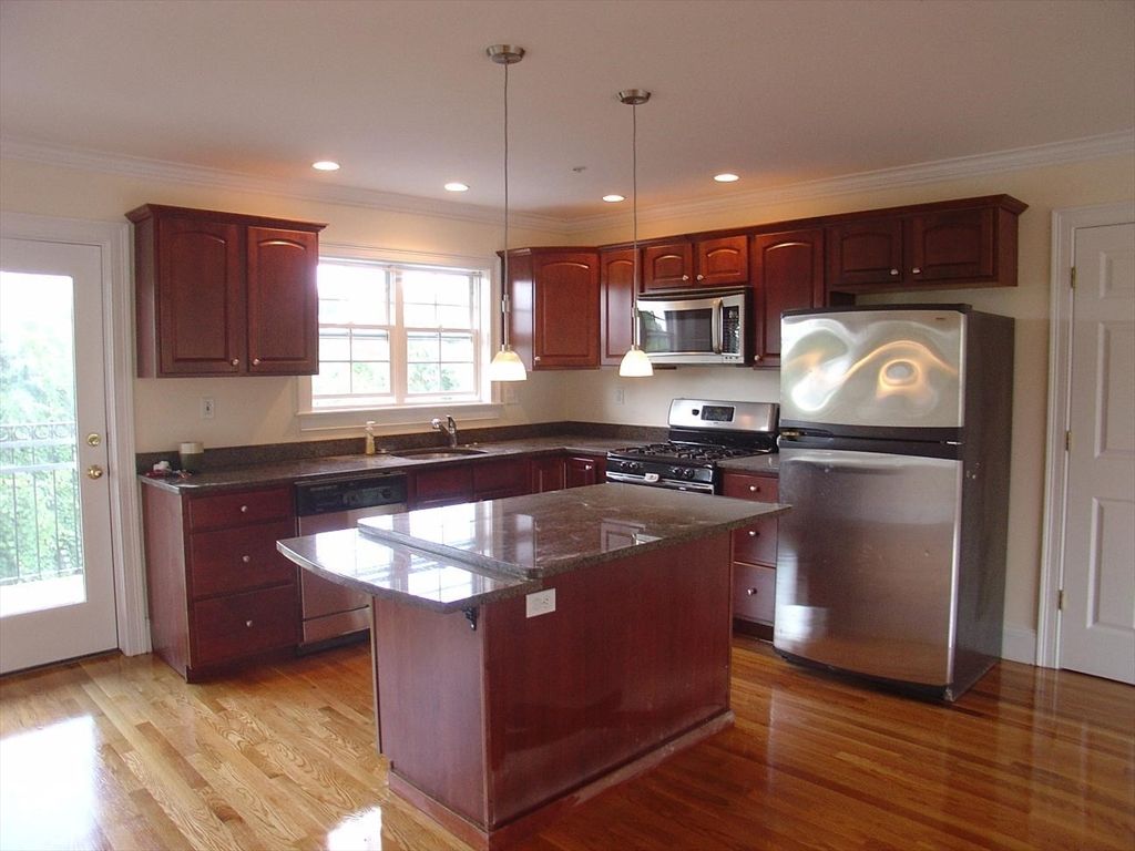 50 B Street 6, Boston, MA 02127