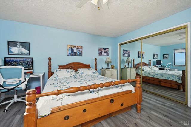 2965 S Lake Dr, Kelseyville, CA 95451