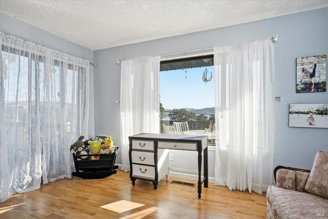 2965 S Lake Dr, Kelseyville, CA 95451