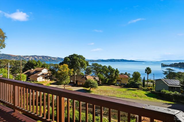 2965 S Lake Dr, Kelseyville, CA 95451