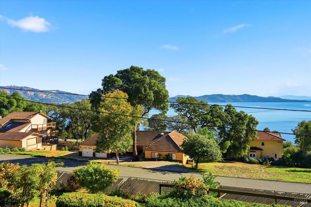 2965 S Lake Dr, Kelseyville, CA 95451