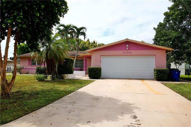 120 E Lake DR, Lehigh Acres, FL 33936