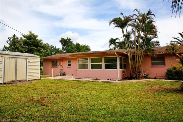 120 E Lake DR, Lehigh Acres, FL 33936