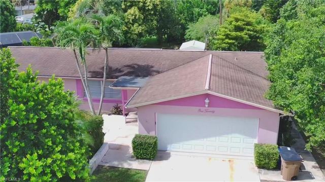 120 E Lake DR, Lehigh Acres, FL 33936
