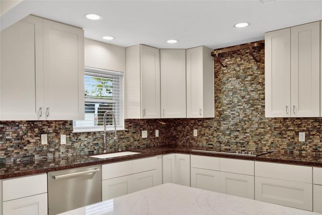3208 Woodstone Drive, Baytown, TX 77521