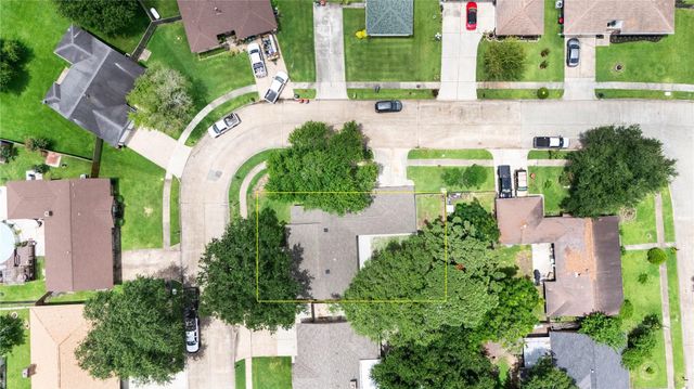3208 Woodstone Drive, Baytown, TX 77521