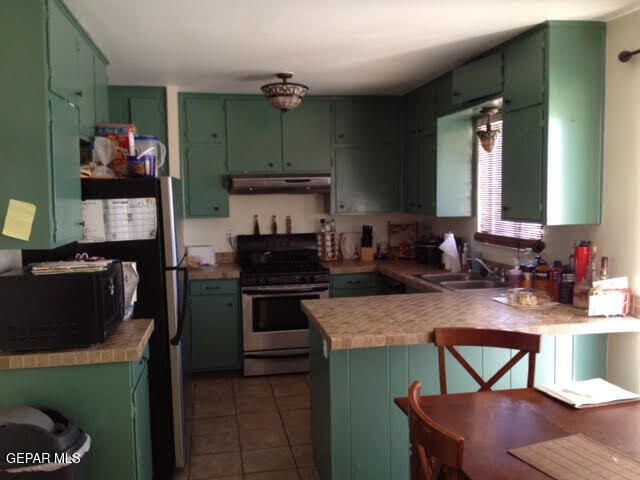 10428 SEAWOOD Drive, El Paso, TX 79925