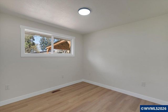 965 Weeks Dr NE, Keizer, OR 97303