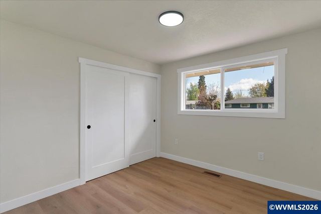 965 Weeks Dr NE, Keizer, OR 97303