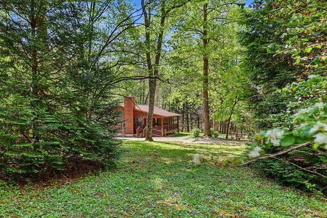8 Stoney Brook Trail, Hayesville, NC 28904