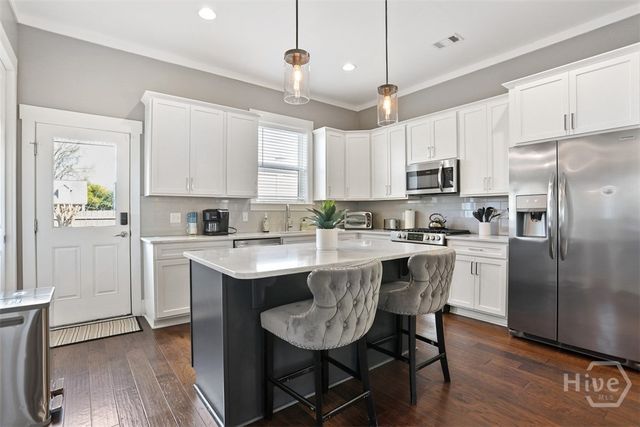 546 E 32nd Street, Savannah, GA 31401