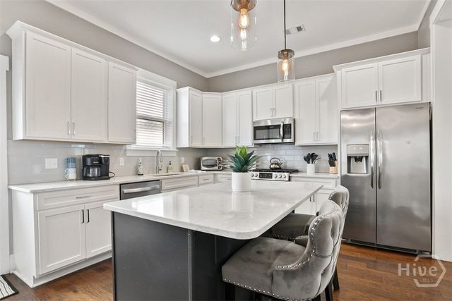 546 E 32nd Street, Savannah, GA 31401