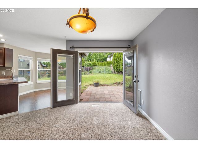 4223 Se ANDEREGG Dr, Portland, OR 97236