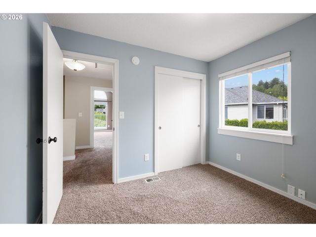 4223 Se ANDEREGG Dr, Portland, OR 97236