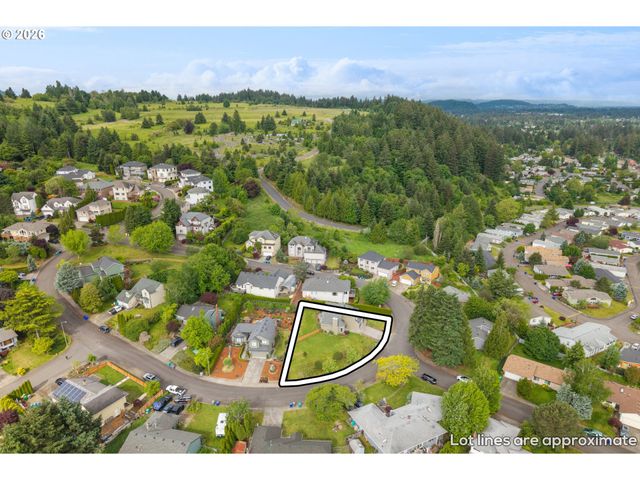 4223 Se ANDEREGG Dr, Portland, OR 97236
