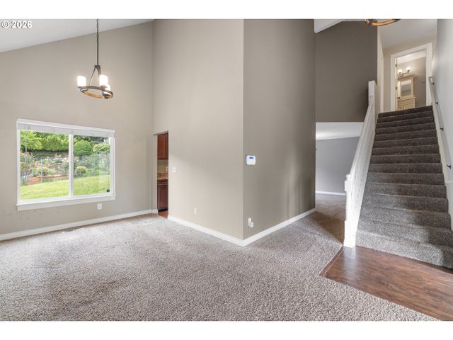 4223 Se ANDEREGG Dr, Portland, OR 97236