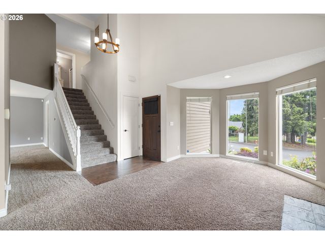 4223 Se ANDEREGG Dr, Portland, OR 97236