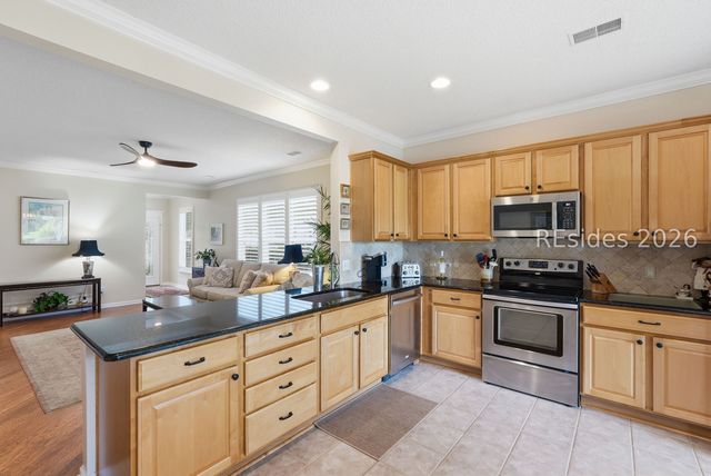 10 Daffodil Ct, Bluffton, SC 29909