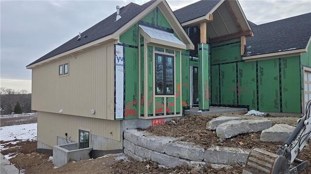 12211 W 184th Terrace, Overland Park, KS 66013