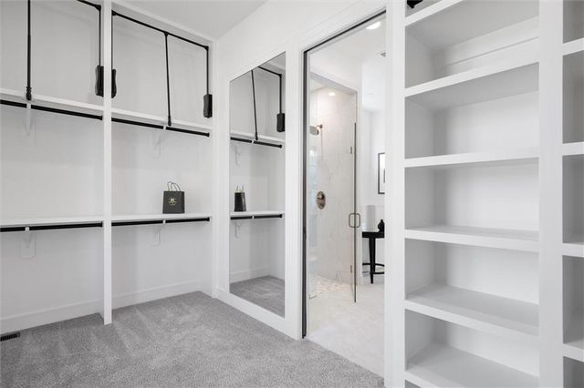 12211 W 184th Terrace, Overland Park, KS 66013