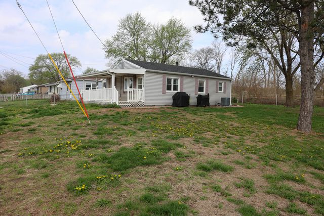 2102 WESTSIDE Drive, Council Bluffs, IA 51501