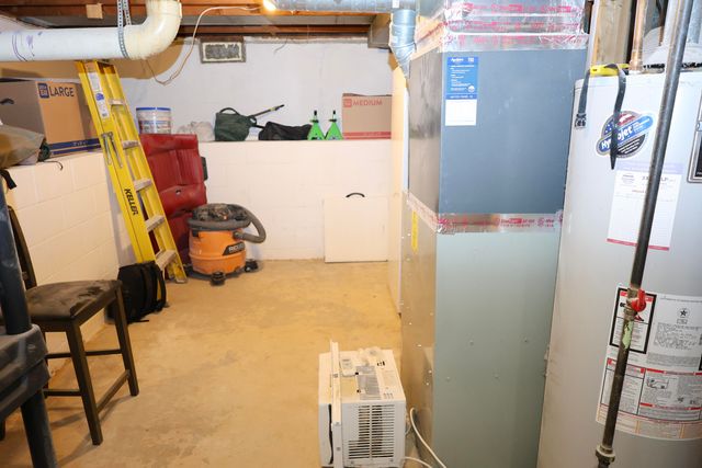 2102 WESTSIDE Drive, Council Bluffs, IA 51501