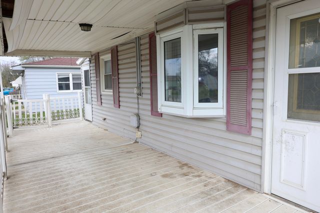 2102 WESTSIDE Drive, Council Bluffs, IA 51501