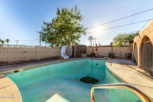 2830 N 48TH Lane, Phoenix, AZ 85035