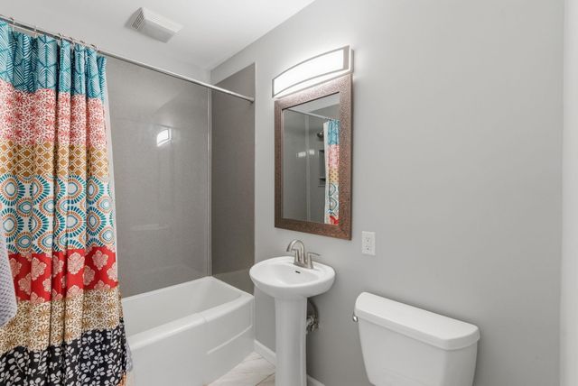 225 S Bleckley Dr, Wichita, KS 67218