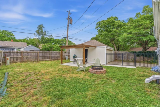 225 S Bleckley Dr, Wichita, KS 67218