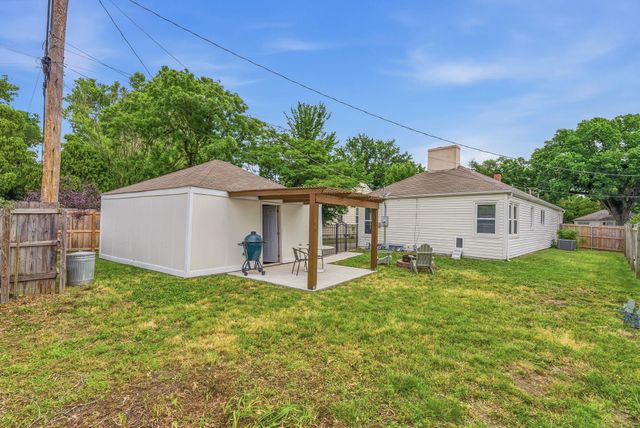 225 S Bleckley Dr, Wichita, KS 67218