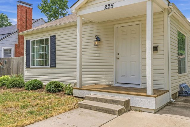 225 S Bleckley Dr, Wichita, KS 67218